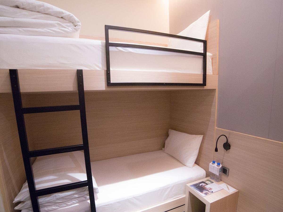 Capsule hotel Aerotel Terminal 3 Arrival Transit 3*